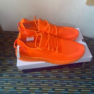 Men’s running sneakers